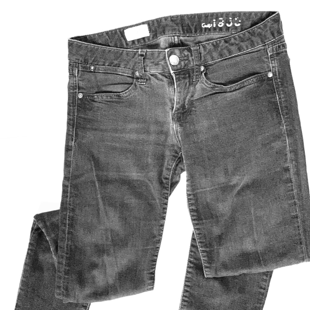 Black stretch skinny jeans